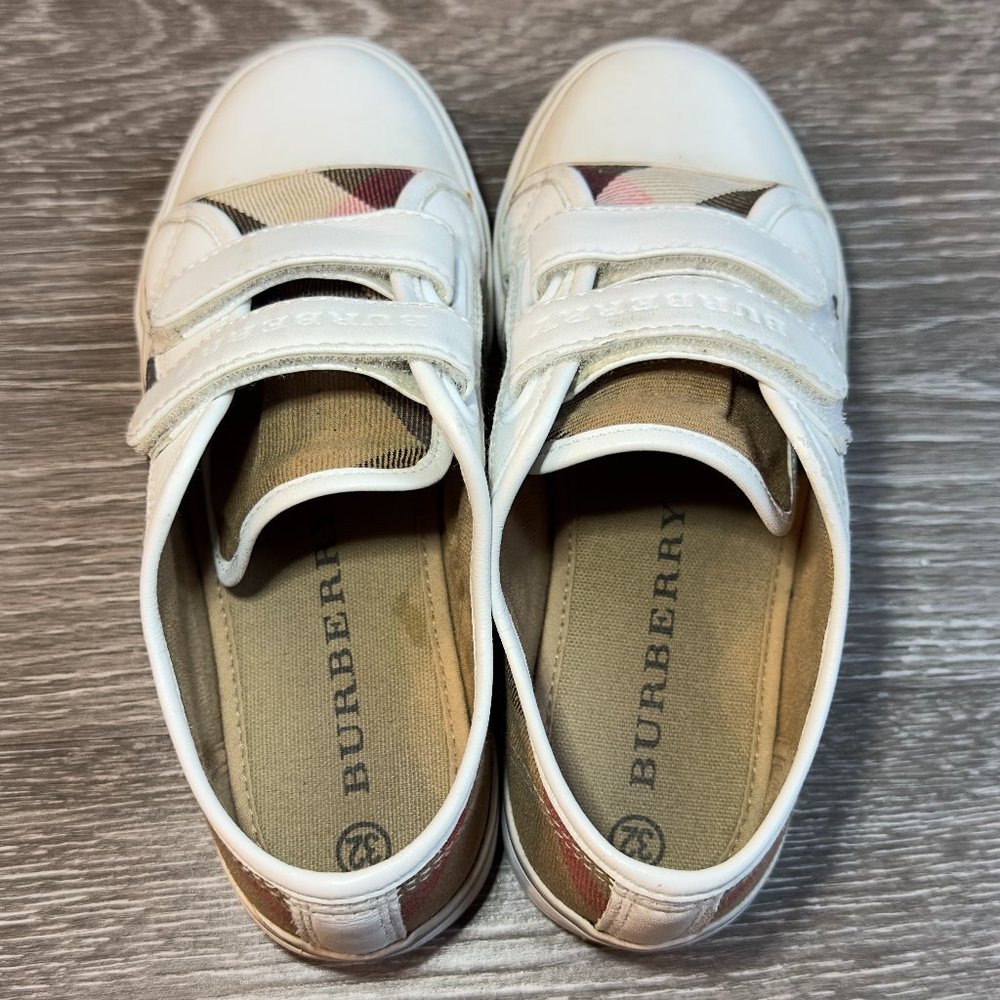 Burberry unisex kids Nova Check Double Strap Low Top Sneakers, size 32(1)